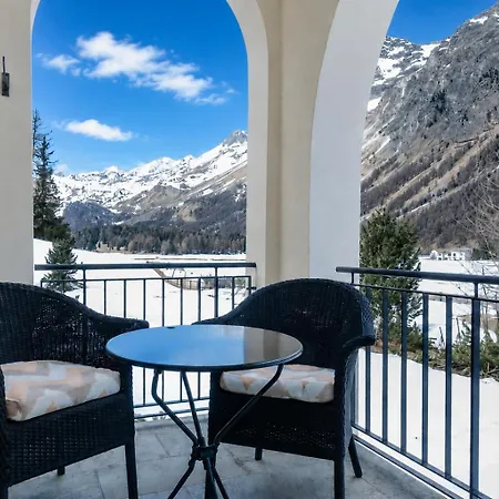 Residenza Alpenrose 15 Daire Sils Maria
